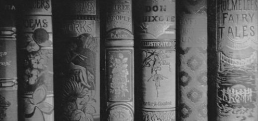 Черно-белые старые книги, красивые переплеты