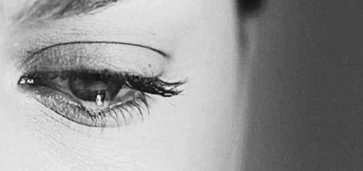 Плачущий человек, глаз и слеза, черно-белая картинка