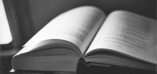 книга, черно-белое фото