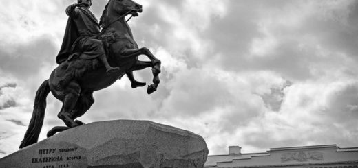Медный всадник, памятник Петру Первому, черно-белое фото