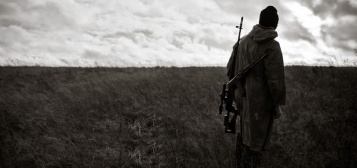 солдат в поле