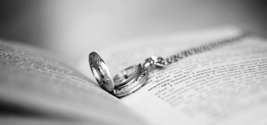 часы на страницах книги